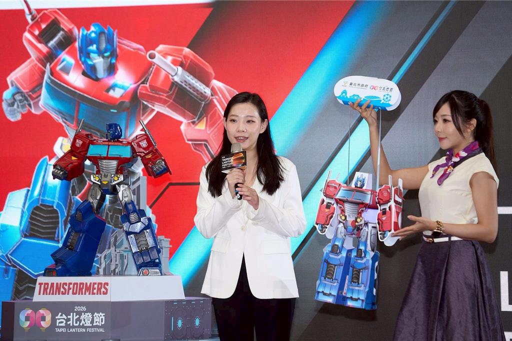 吳欣岱酸北市「沒文化自信」 觀傳局長余祥回擊:你也拍過LABUBU