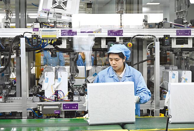 大陸發改委預告，今年將研究制定推出2026年─2030年擴大內需戰略實施方案。（新華社）