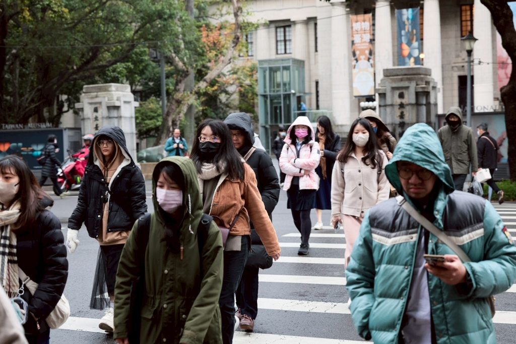 今越晚越濕冷探11度 下周有霸王寒流?專家揭最新預報