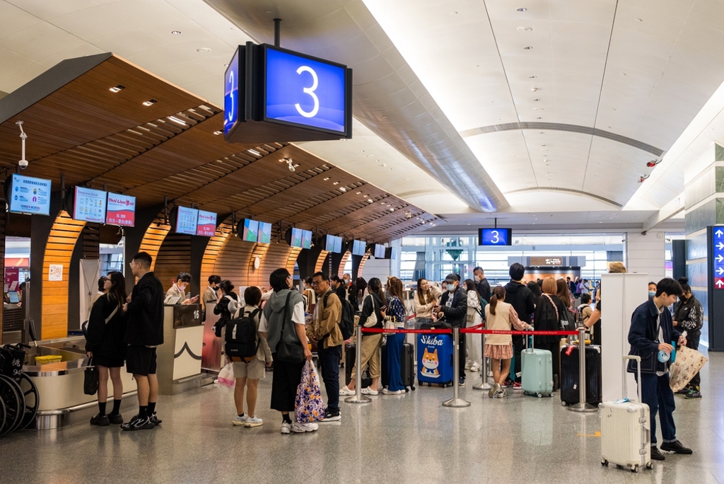 出國切忌幫人帶行李「親人也不行」他曝慘痛經歷:被海關帶走