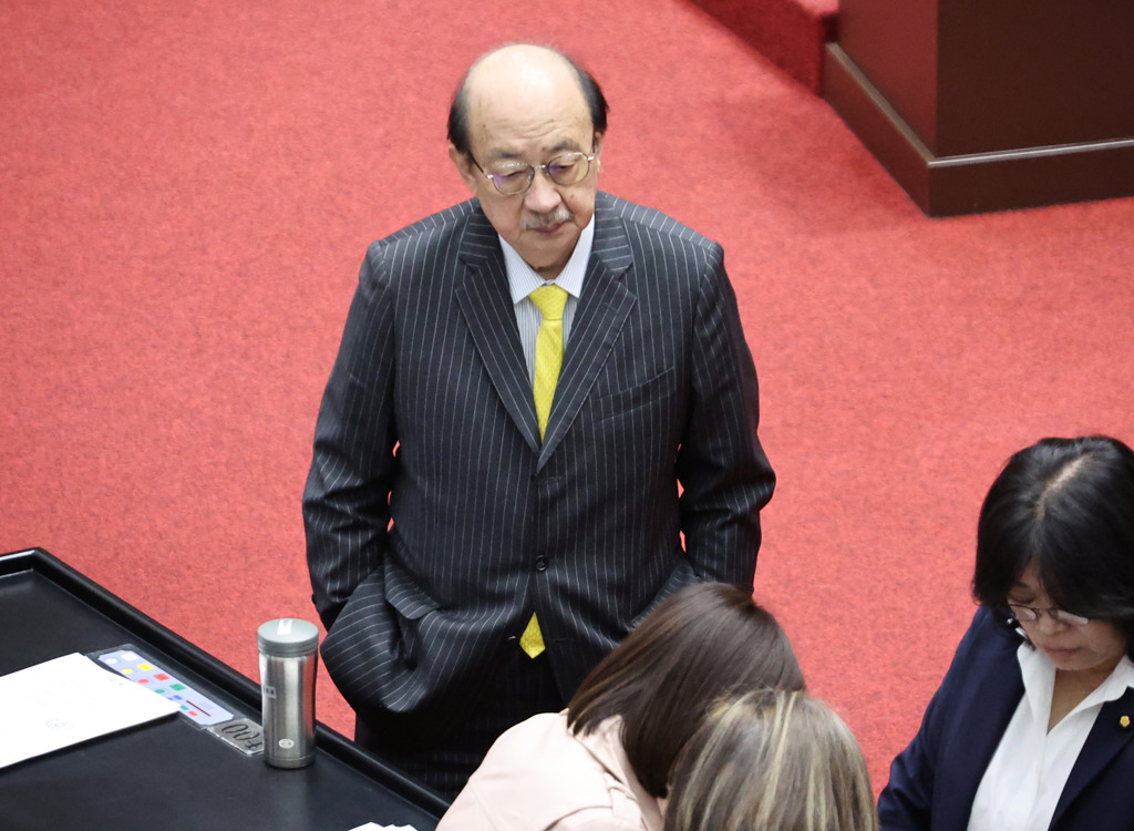 籲老柯看清綠委真實面貌 江怡臻預言總召投票下去很難看