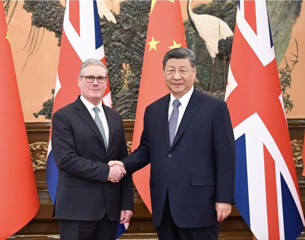 與陸商業合作「非常危險」?英高官嗆川普:不接觸絕對是瘋了