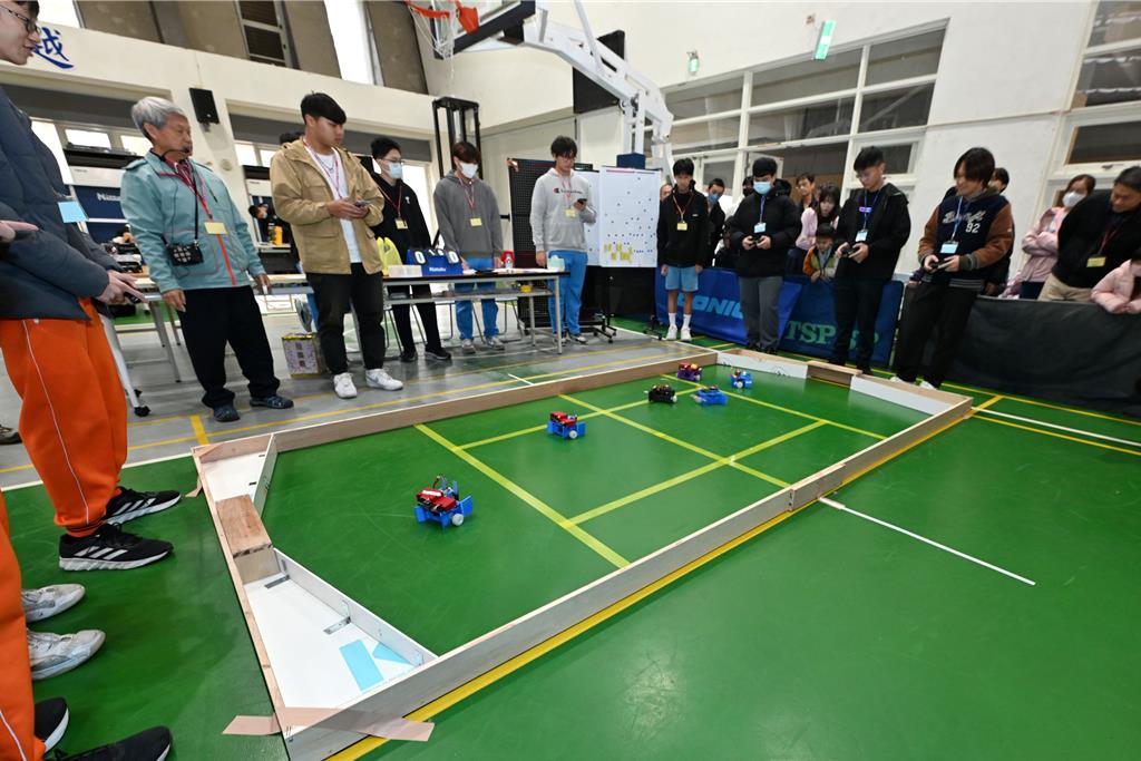 苗栗第13屆智慧型機器人創意闖關 235學子參賽