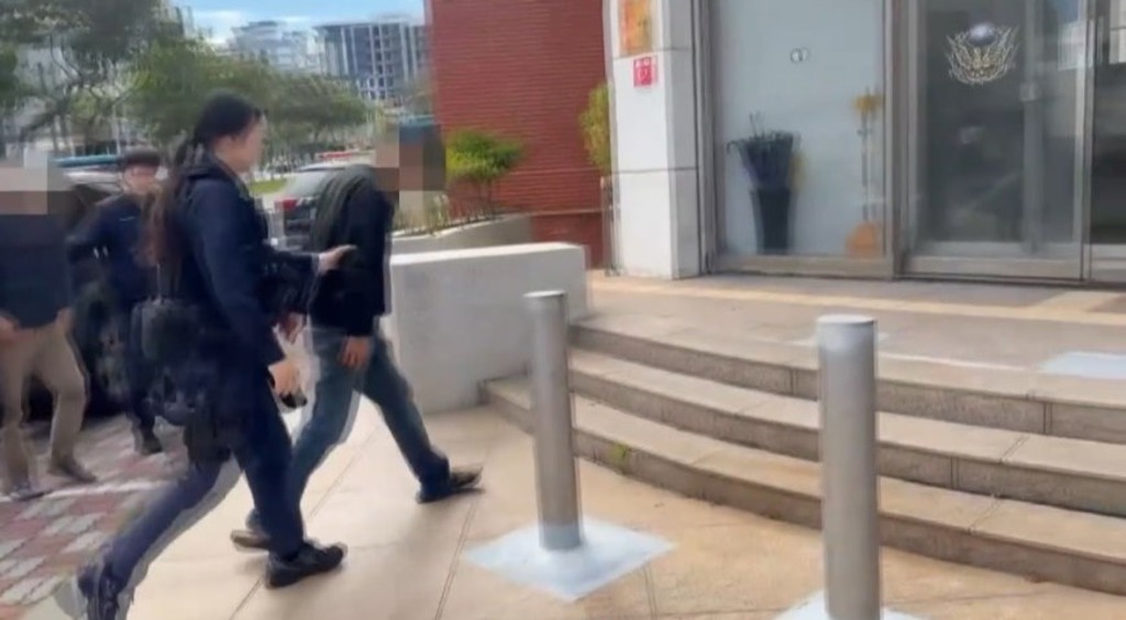 神明供品也敢偷!花蓮2賊闖宮廟竊餅乾 警火速逮人送辦