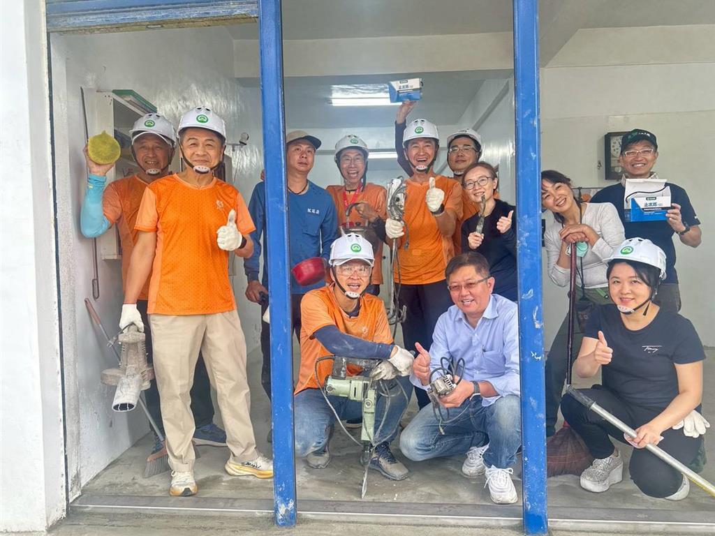 高雄社會局攜手建築公會 美濃弱勢家庭老宅年前煥然一新