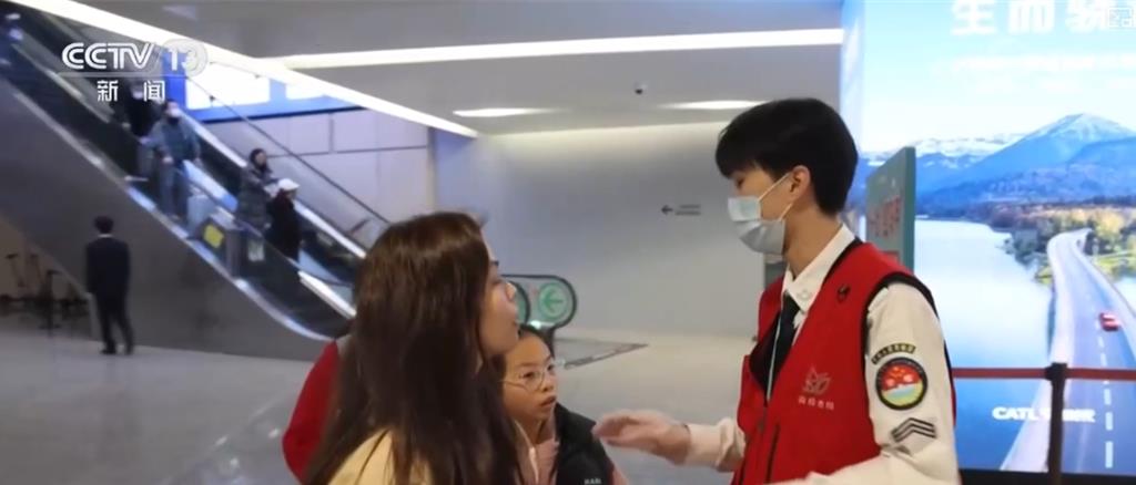 ½���˻����ÿ���װ��ȫ���㻤AIѲ����������� �����ӣ�