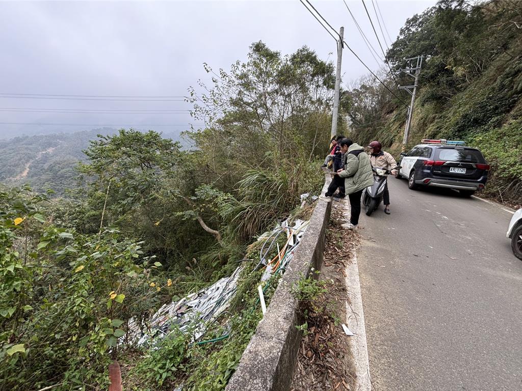 苗三義雙潭休閒農業區 遭濫棄裝修廢棄物!警鎖定涉案車輛