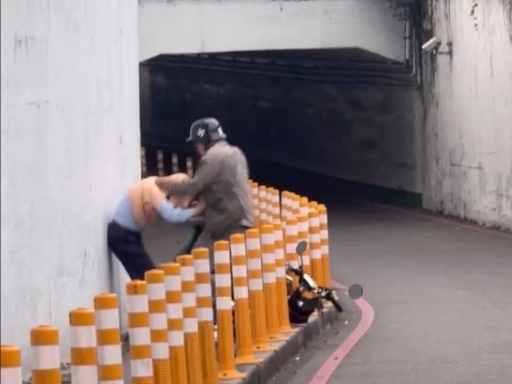 暴打老夫妻莽男身分起底!警將表揚英勇男大生