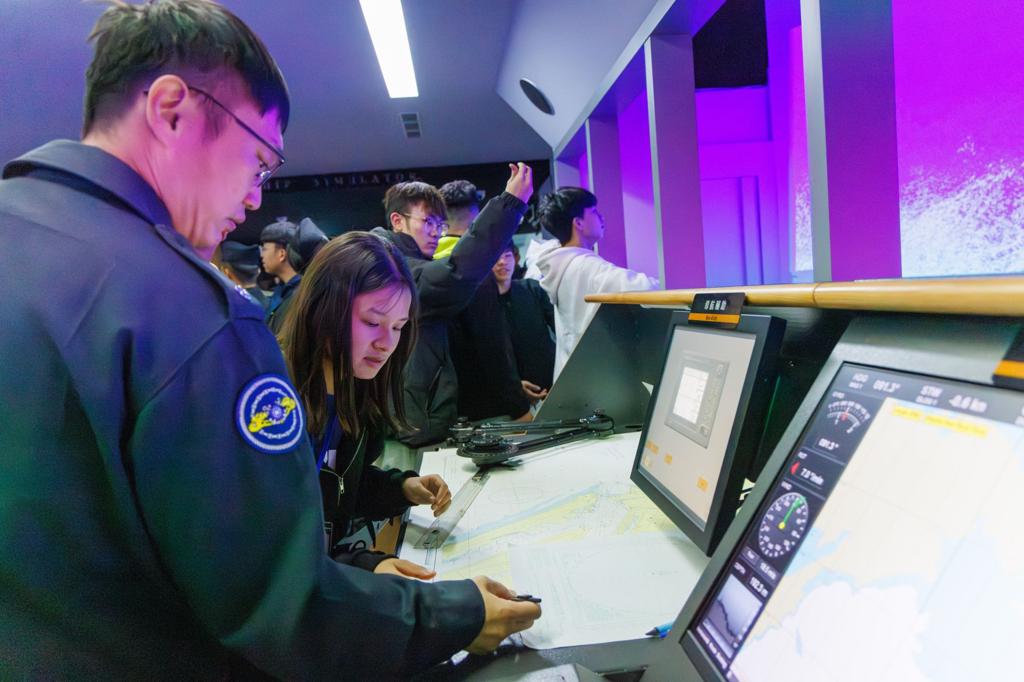 【菁英專案】學子體驗先進設備 見證完善學習環境