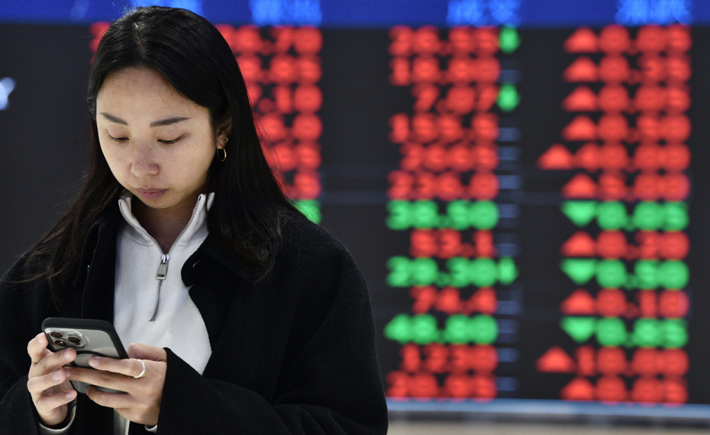 1分鐘讀財經》別只買台積電 「抱股過年」選6大族群 行情一次看