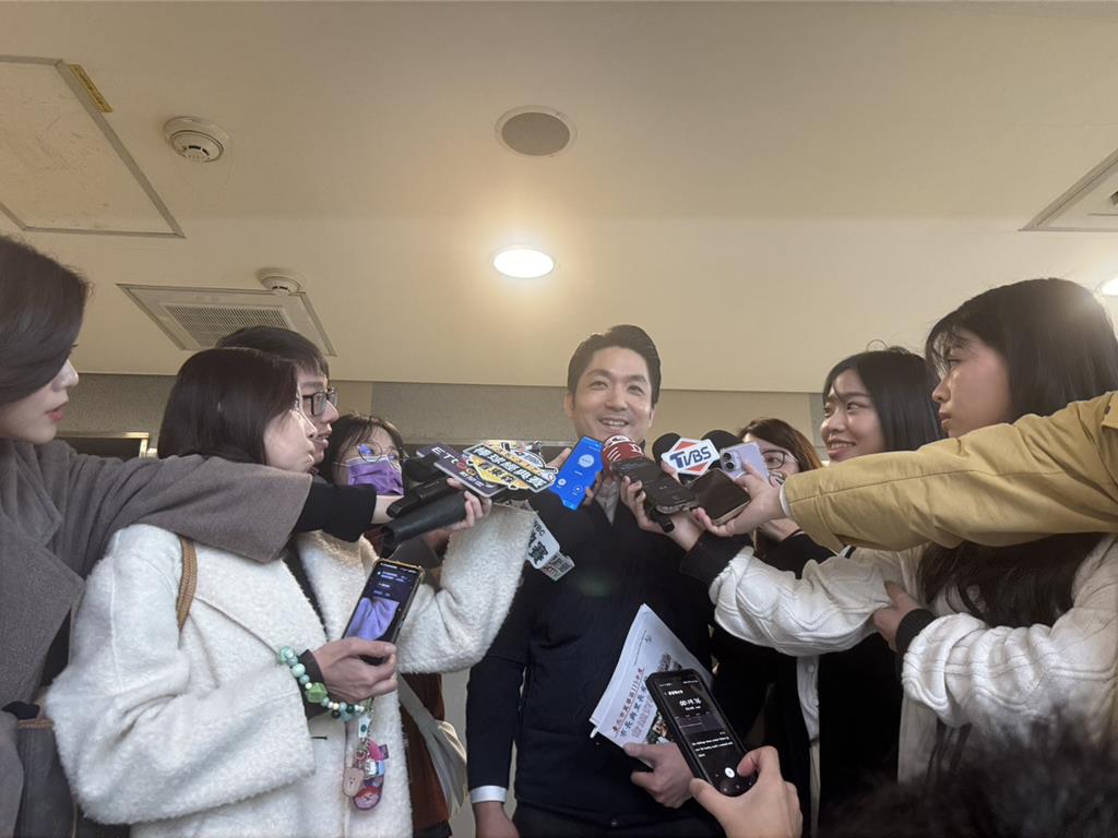 期待與黃仁勳能夠很快再見面 蔣萬安曝輝達簽約時間