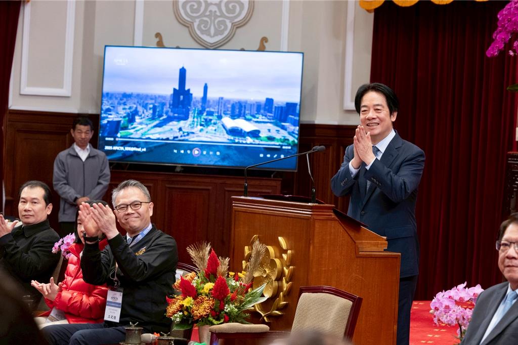 台灣AI實力大爆發!賴清德揭APICTA戰績:10金破紀錄、政府砸1.5兆拚未來