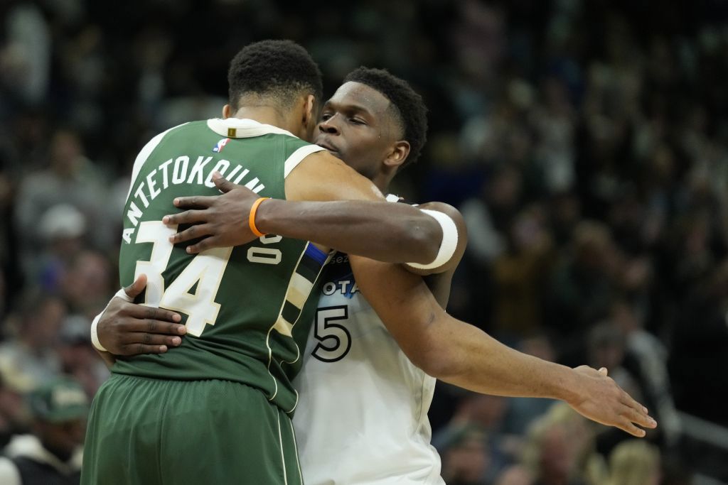 NBA》蟻人、字母哥合體可能性?傳灰狼尋求多方交易搶人