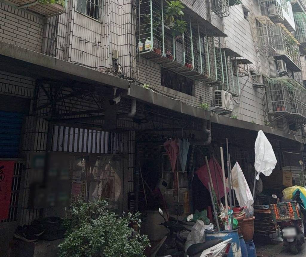 土城民宅凌晨一氧化碳中毒!3大4小住戶急送醫