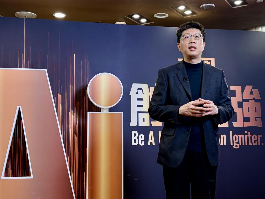 展現AI強大實力 萬里雲獲「AI 創新百強」優選獎