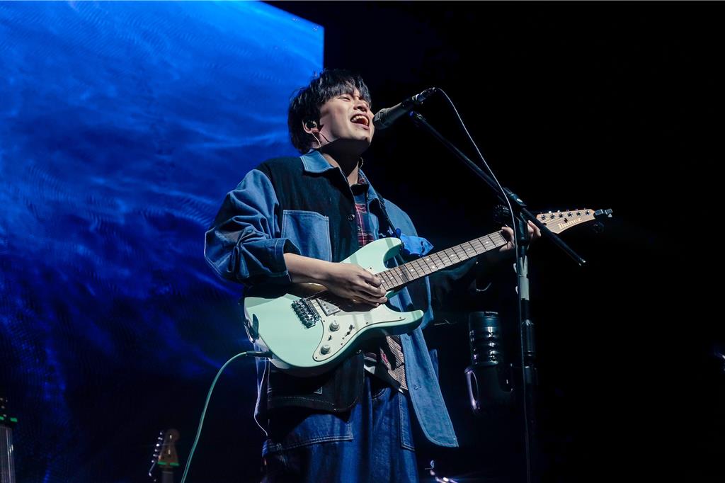 金曲歌王揪「集體怒吼」宣洩壓力 媽媽、舅舅玩超嗨