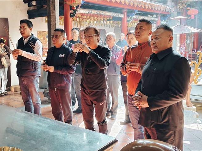 謝家姊弟選戰父母發聲：兩個孩子太急了