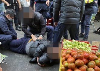 苗栗男砍警中彈亡！鍾東錦致敬開槍警：勇於用槍是必要之惡