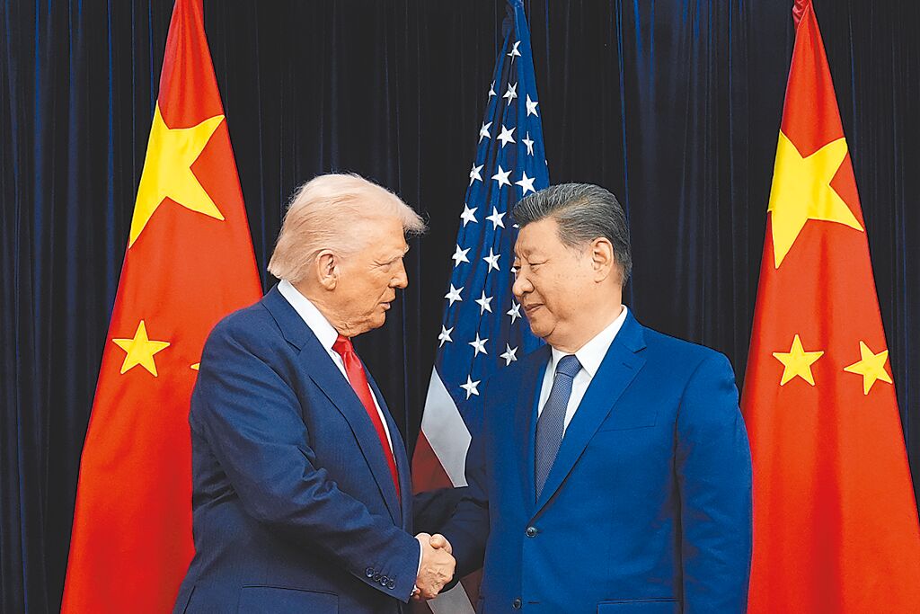 中國國家主席習近平4日與美國總統川普通話，在全球局勢多變之際，這是習川自2025年1月以來的第六次通話。圖／美聯社