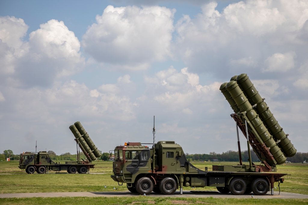 棄俄轉中?塞爾維亞紅旗-22防空網成軍 未來或引進殲10C戰機