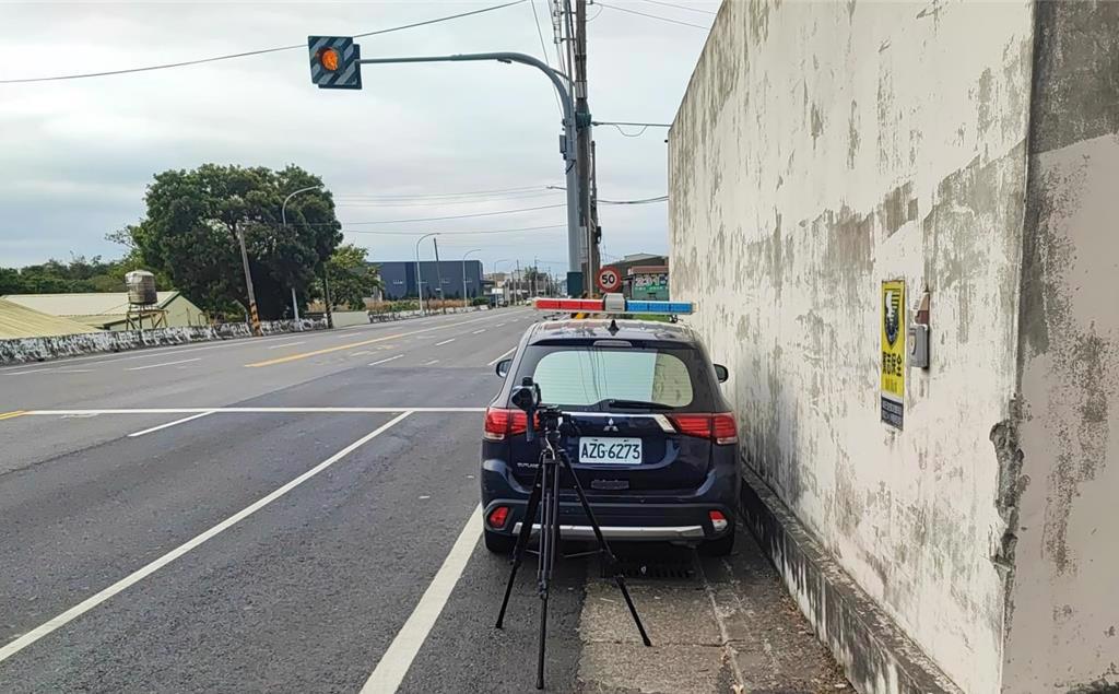 初四飆速93公里!男質疑警察「藏標誌拚業績」 法官不買單