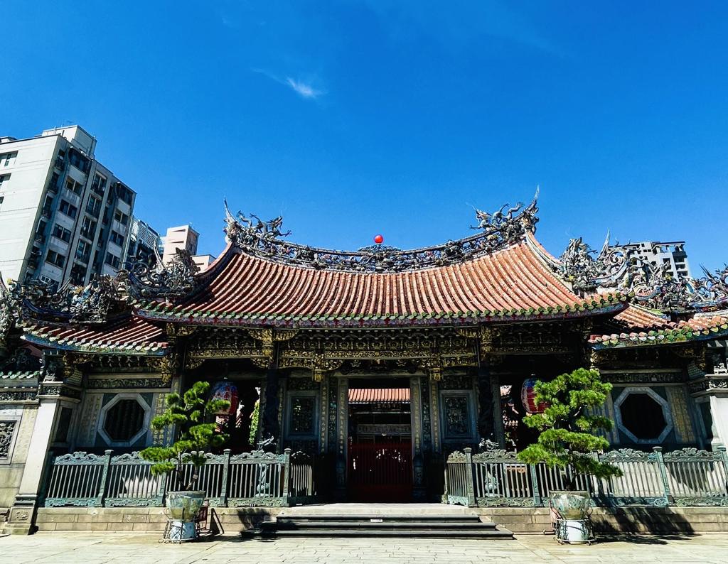 龍山寺廟埕。(施景耀 攝)