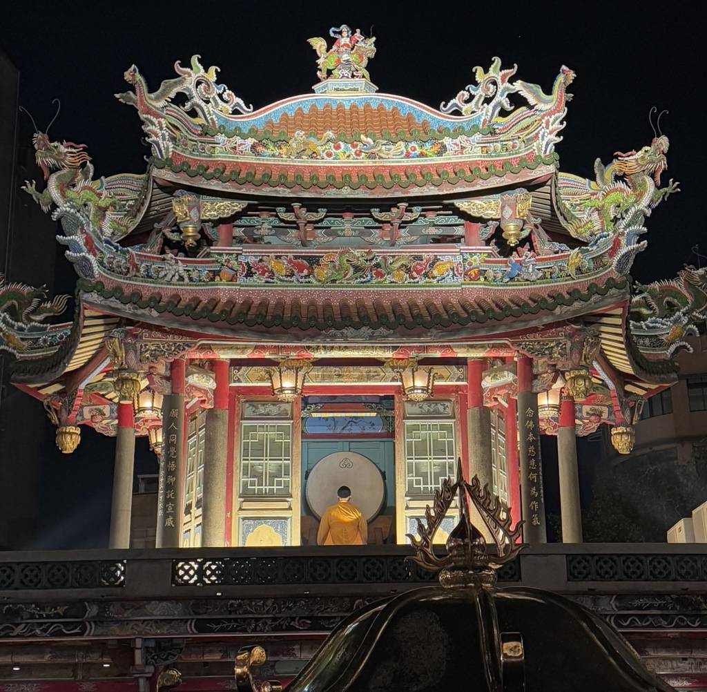 子時敲鼓儀式。(施景耀 攝)