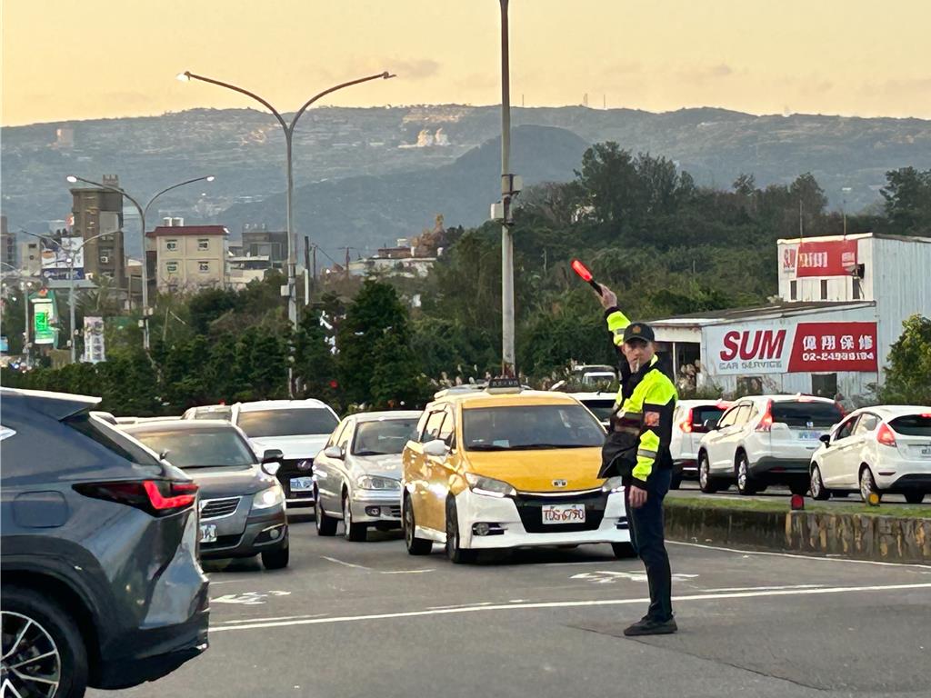 春節北海岸這樣玩不塞車!金山警曝易塞路段、時段籲改道