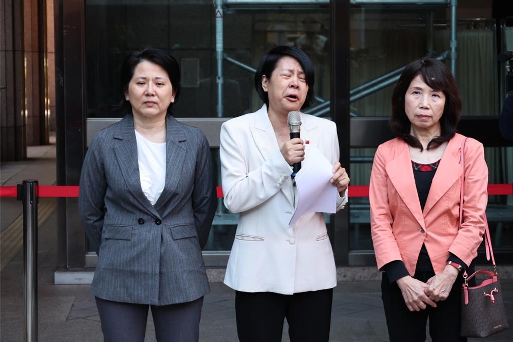 立法院今發函文給內政部 仍無李貞秀申請放棄官方戳章