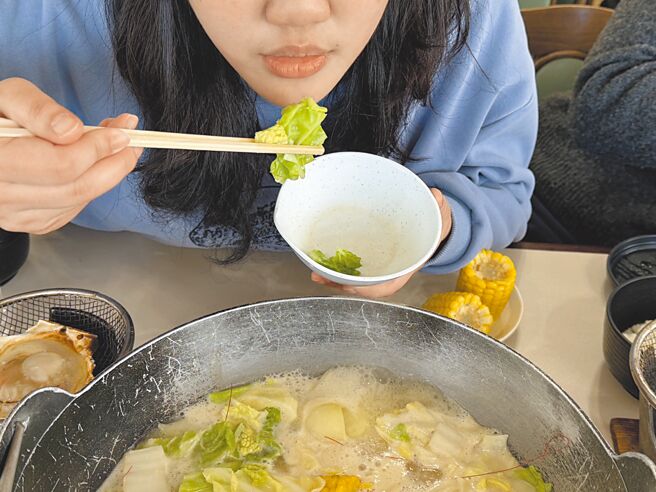 愛呷熱食熱飲 當心食道癌找上門