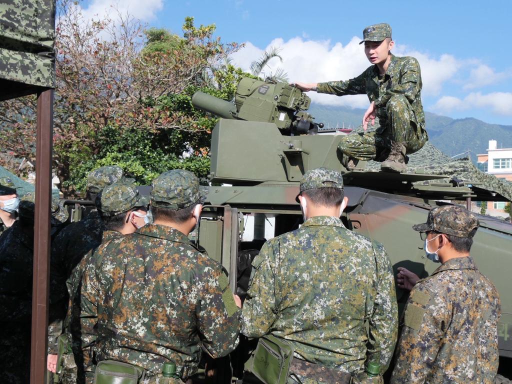 成功嶺、花防部招募嘉年華登場 役男感受國防戰力