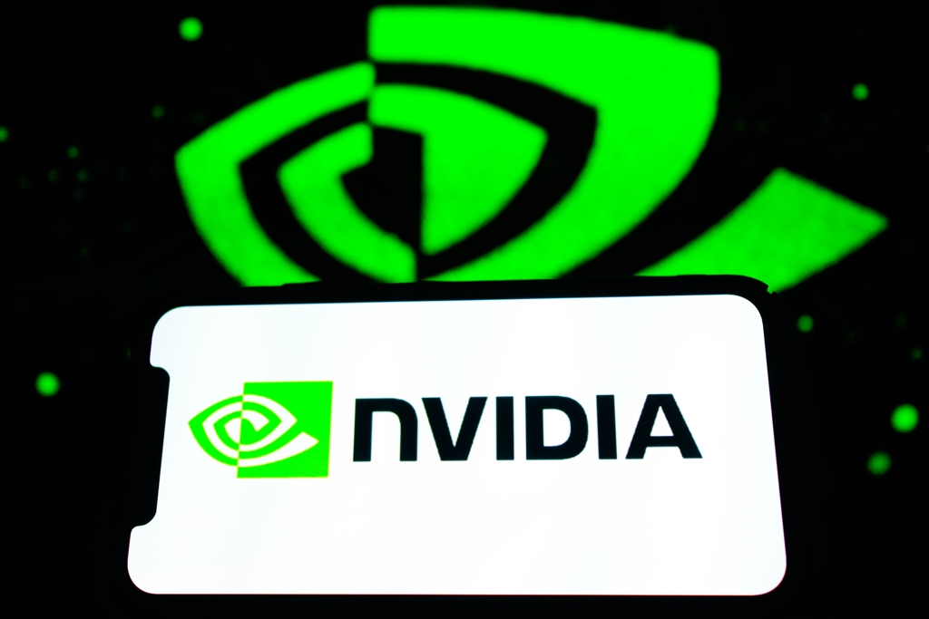 AI巨頭燒錢18兆救不了?輝達驚見「漲不動」魔咒 外媒揭隱憂