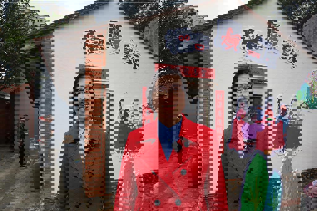 力挺參選縣長!交大學弟妹自編應援舞曲 徐欣瑩:最貴重的情人節禮物