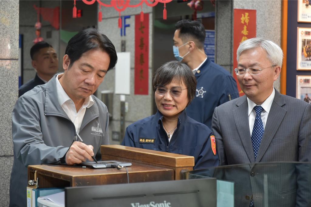 賴清德慰勉中正一、二分局!警勤加給調高 AI導入獲肯定