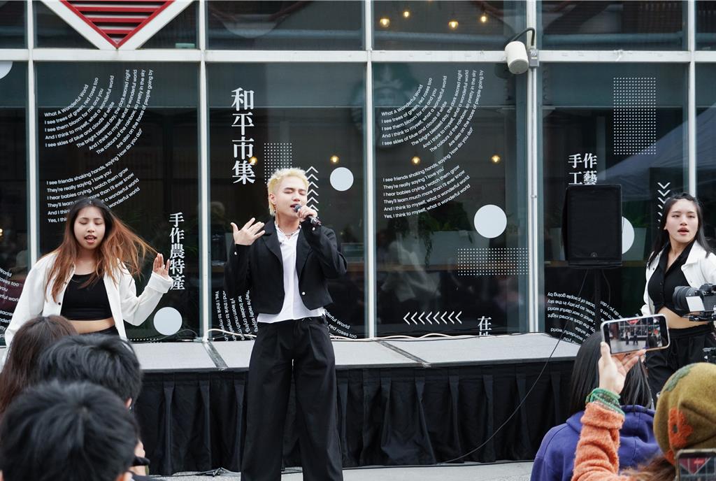 「OST 泰雅的後代」團員宣布單飛穿塑身馬甲唱跳曾靜玟助陣