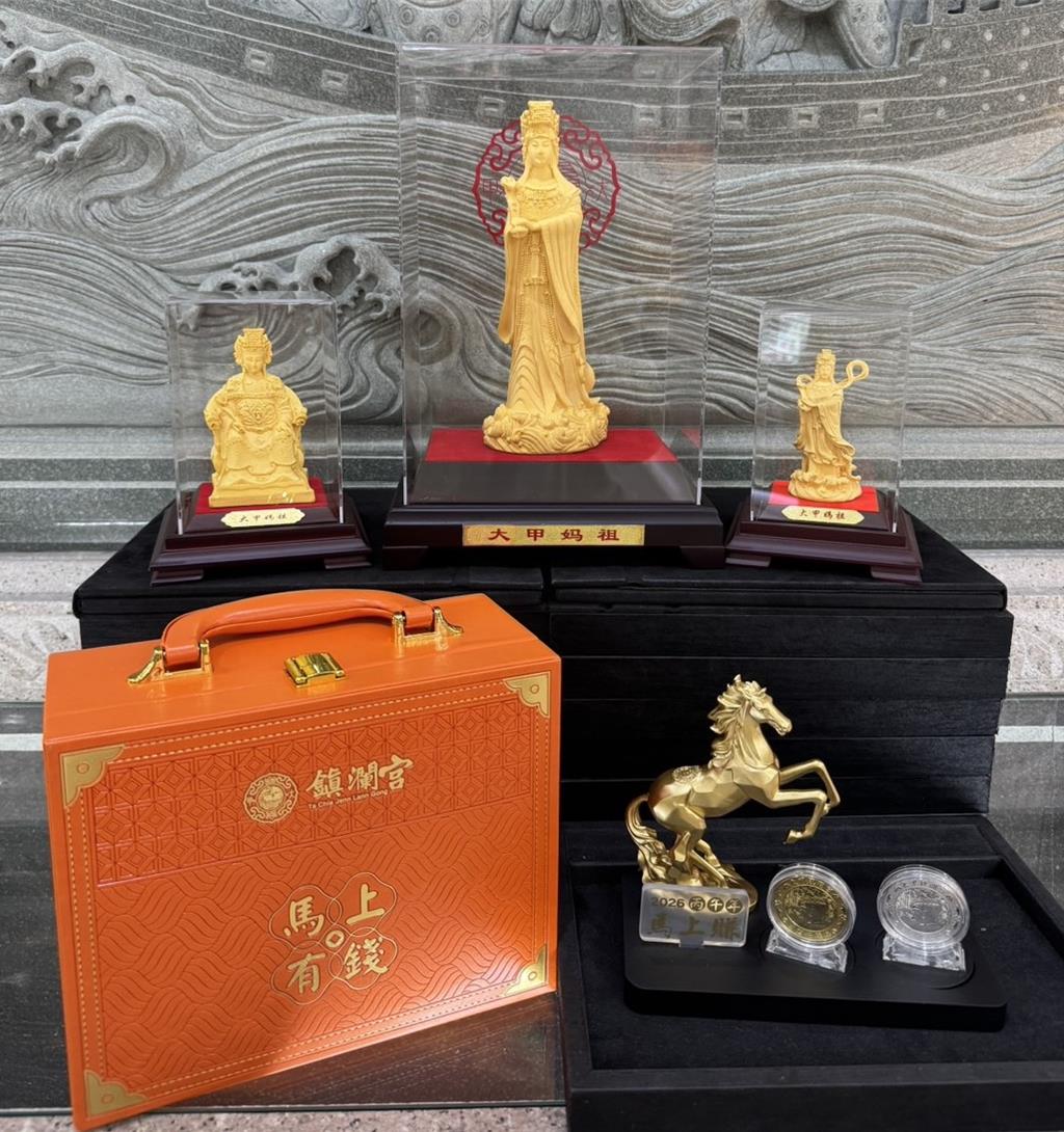 大甲鎮瀾宮除夕夜子時搶頭香!前3名獨得金媽祖