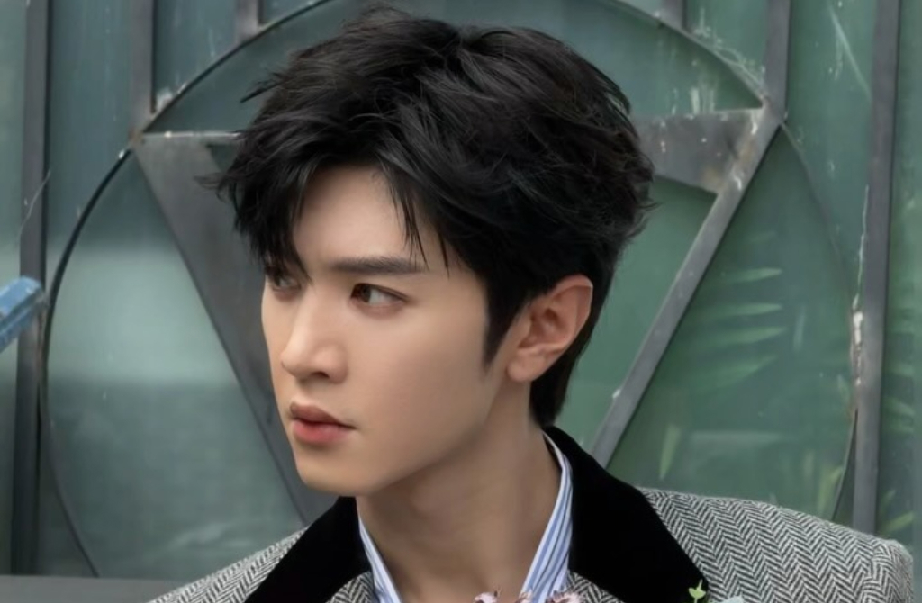 《偷偷藏不住》男星豪撒68萬除夕紅包!獲封「陸娛財神爺」