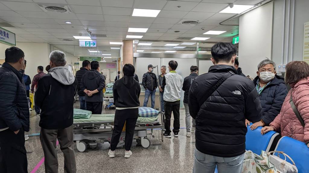 快訊》澎湖縣長陳光復初一送福袋 下樓摔倒命危送醫