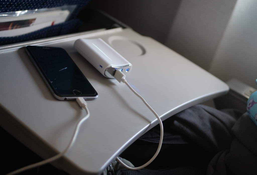 日本航班禁用行動電源!攜帶2枚為限 最快4月實施