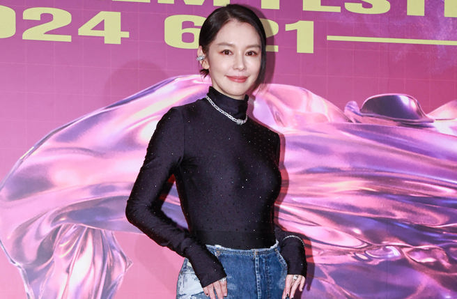 徐若瑄打籃球秀身手50歲仍保養得宜