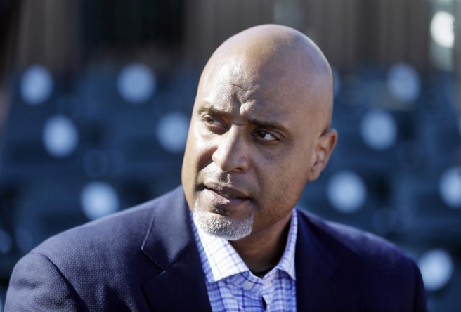 大聯盟球員工會執行總監克拉克因不倫關係自行下台