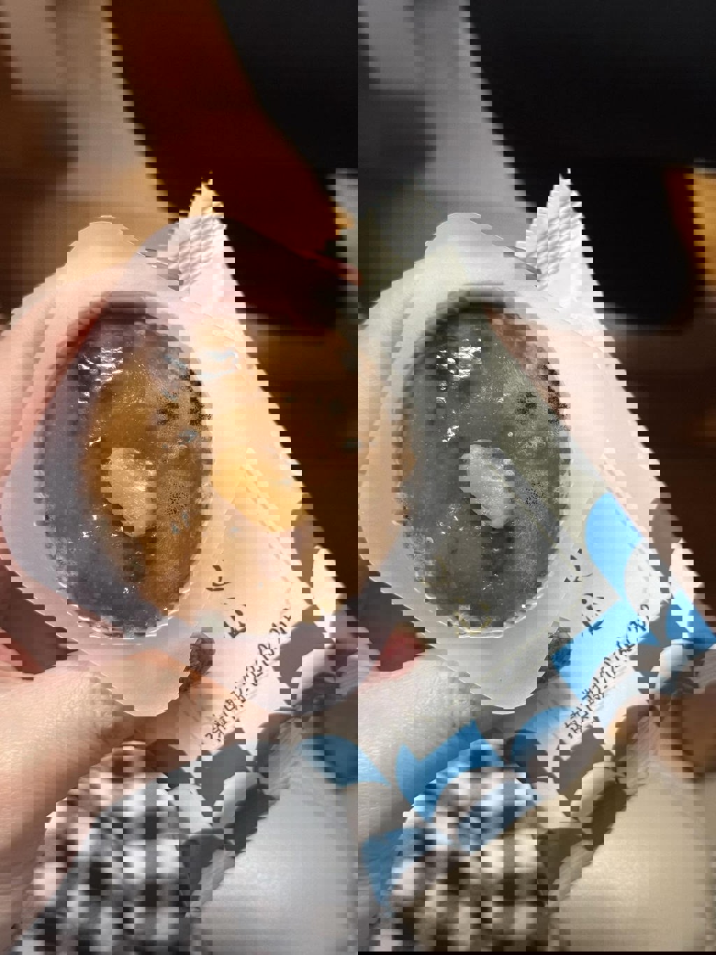 咬下去驚見發霉長毛!高雄知名糕餅爆食安 業者曝原因