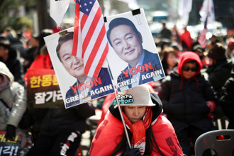 尹錫悅被判無期徒刑 網酸爆挺戒嚴文：民進黨小編找到沒