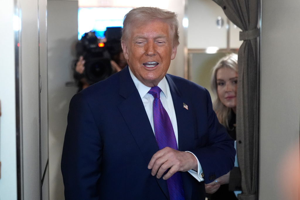 外星人是真的?川普怒批歐巴馬洩密:犯了大錯