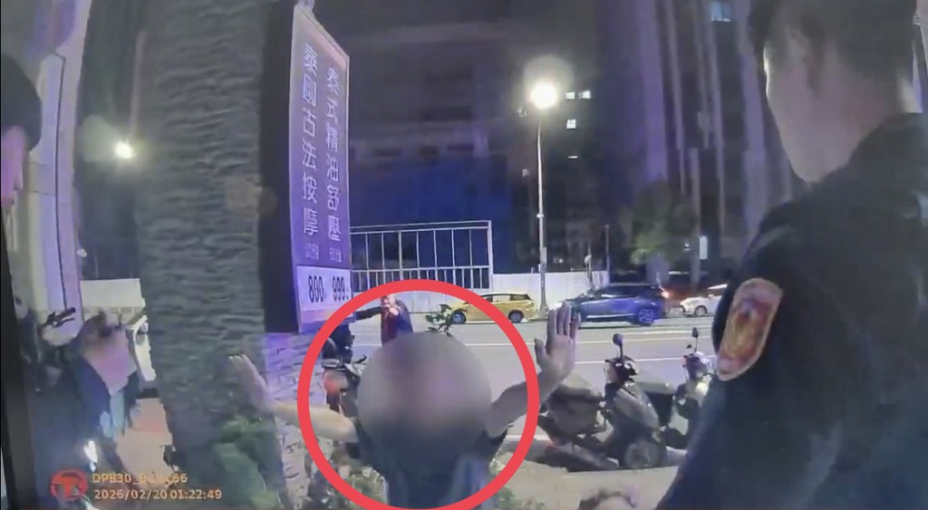 新店酒後尋仇!莽男「回家拿刀」闖卡拉OK 割傷2女服務員