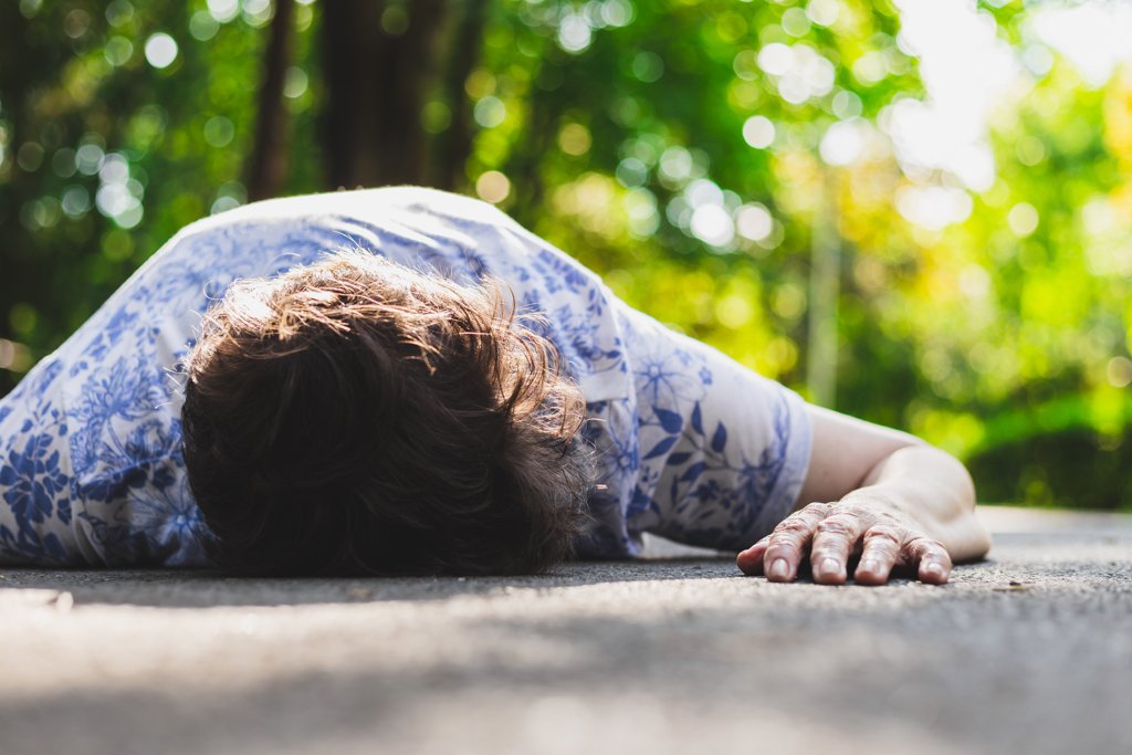 女學生見跌倒熱心伸援手 慘遭福建老婦求償101萬元