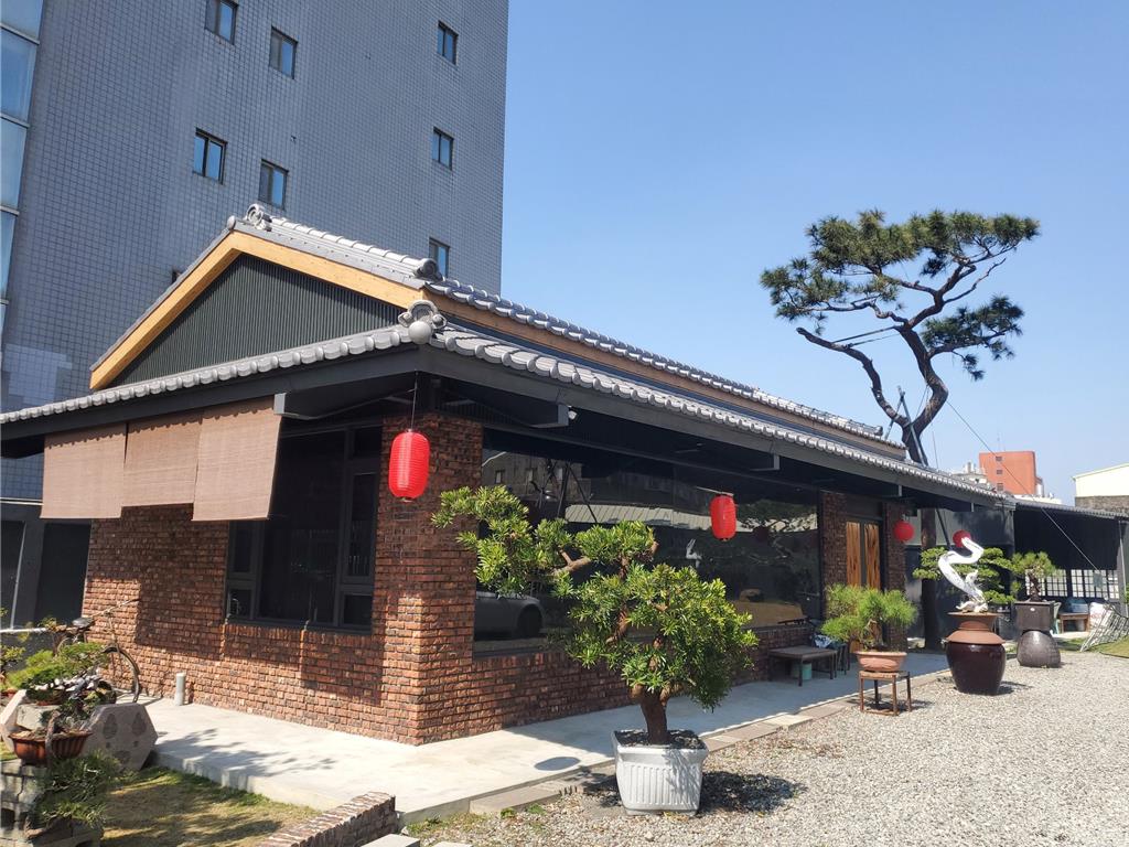 「失意政客」親手打造辦公室 意外成打卡點