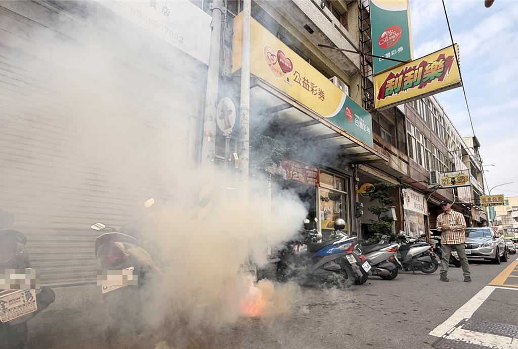 蝴蝶飛入彩券行 彰化男拜完關公刮中100萬