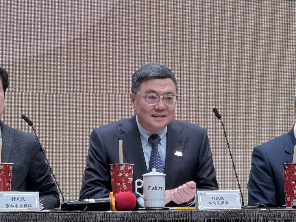 卓談鎮瀾宮國運籤稱「台灣不亂就不用撥」 藍青年掀去年作為狠酸