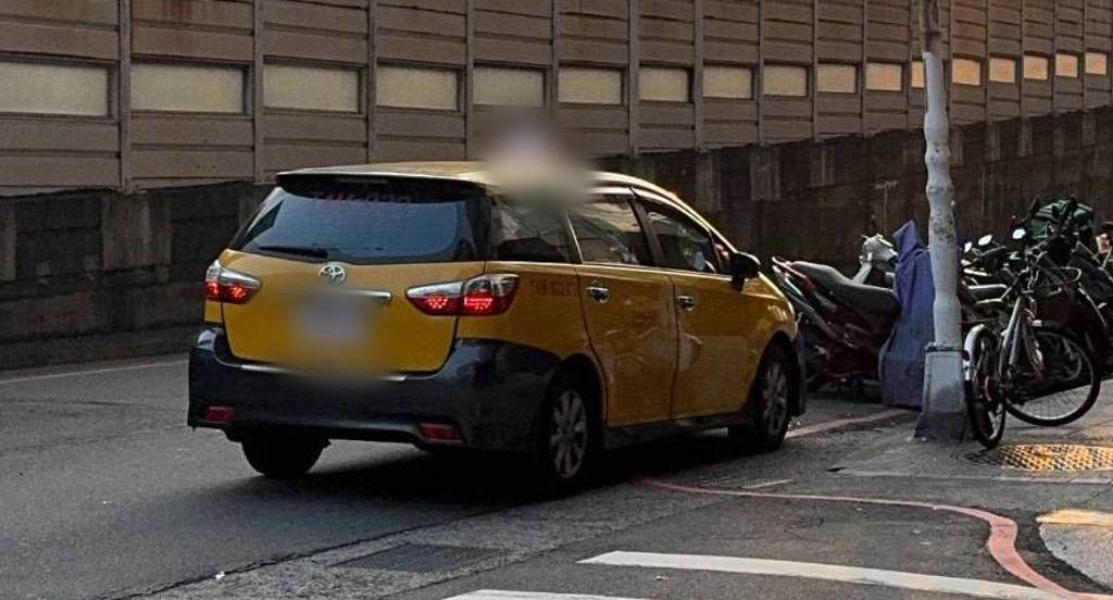 大年初六爆搶案!惡煞持刀劫車與現金 司機遭劃傷